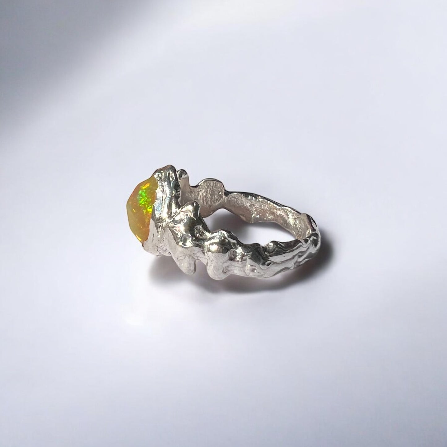 rudis materia: opal
