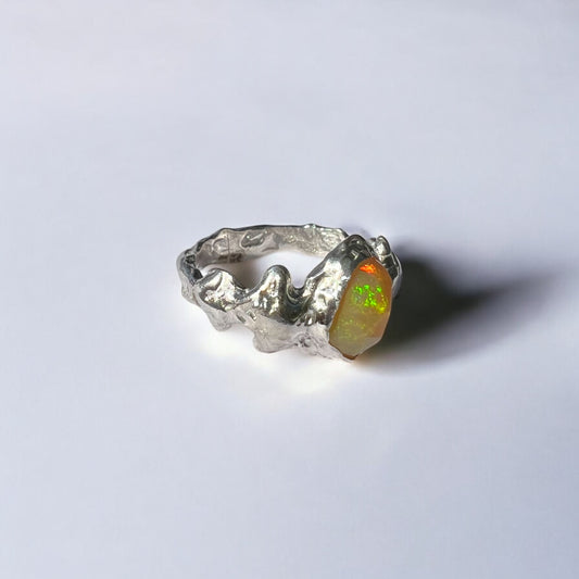 rudis materia: opal