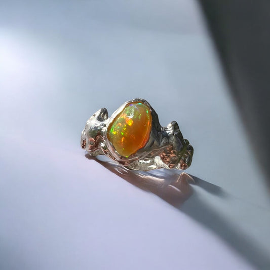 rudis materia: opal