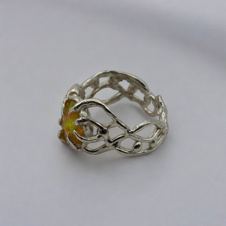 caligo: opal β