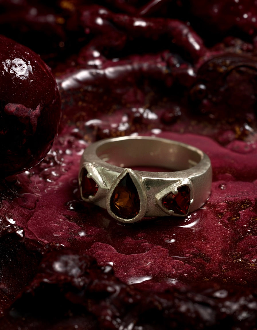 impudeur: turmalin z granatami